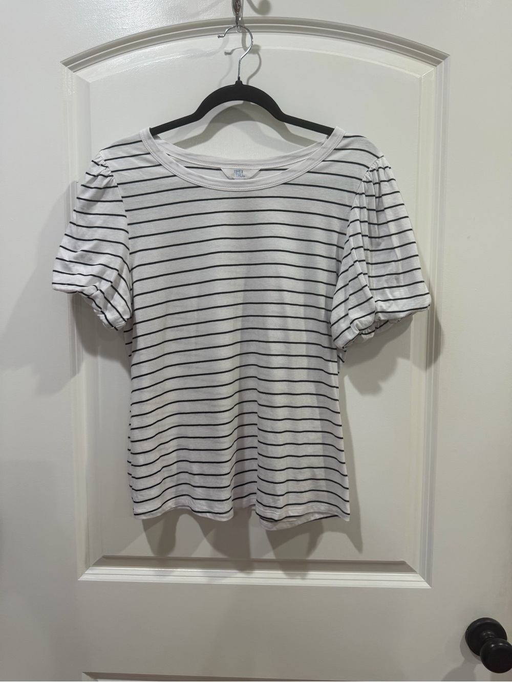 Time and Tru White and Black Striped Puff-Sleeve Crewneck Tee